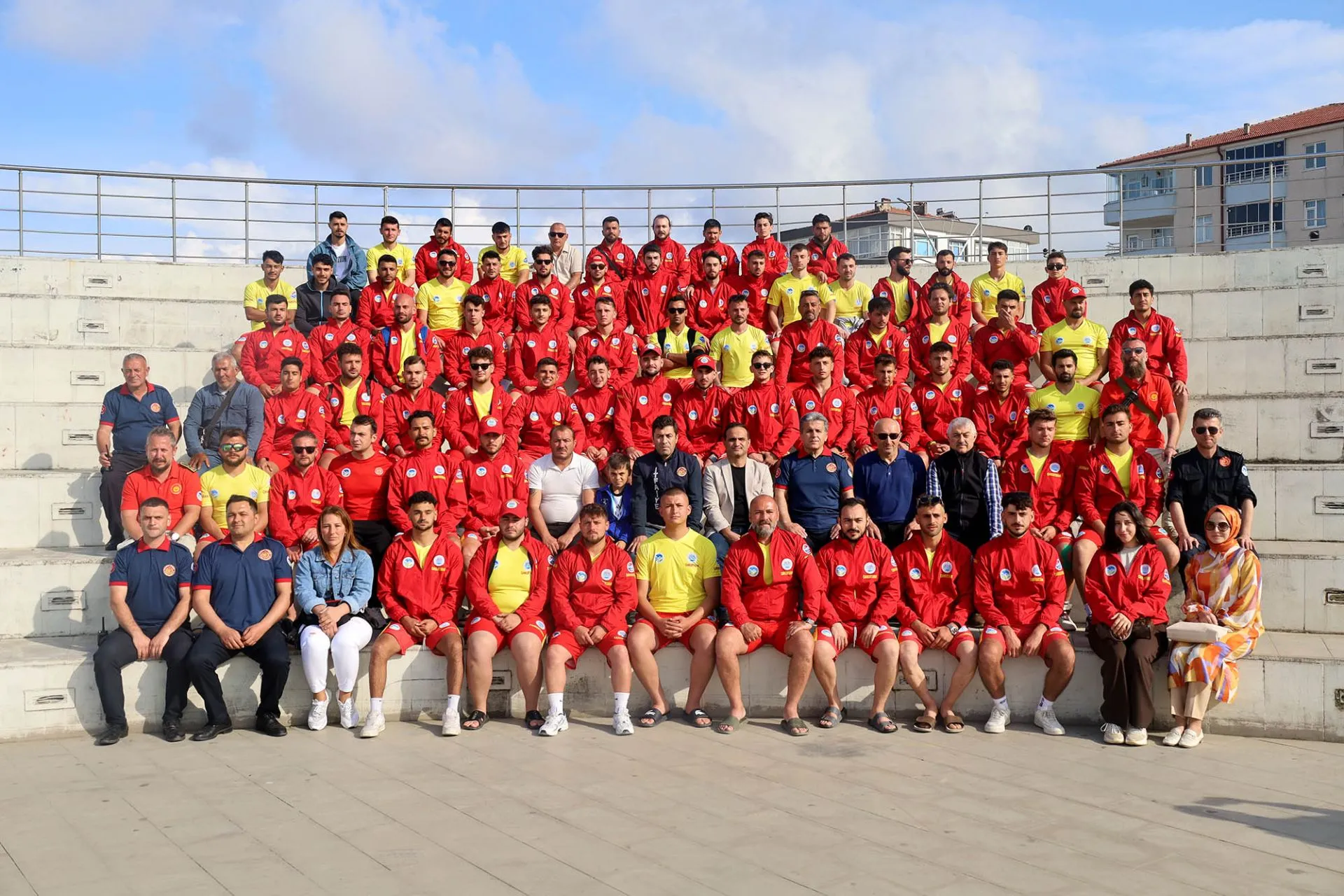 Hayat Nöbetçileri Zorlu Mesaisi Başladı