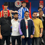 sakaryali boksorler madalya ile sehre donuyor