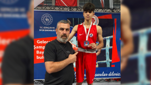 sakaryali boksorler madalya ile sehre donuyor mustafa tuncer