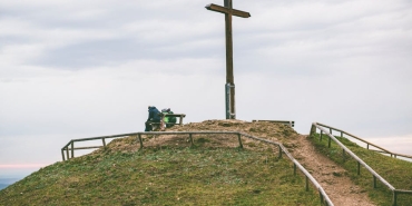 Elbistan8217da Minik Haci Mehmet8217ten Istiklal Marsi8217na Yalniz Saygi Durusu featured