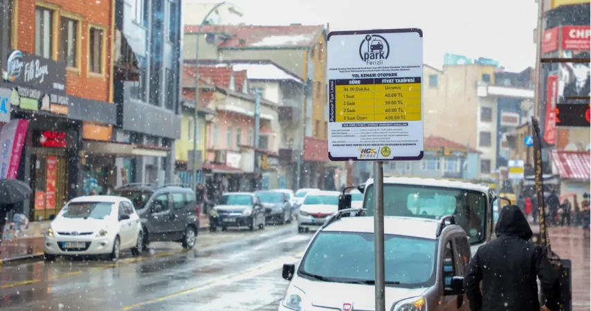 Ferizli'de ücretli otopark uygulaması başladı