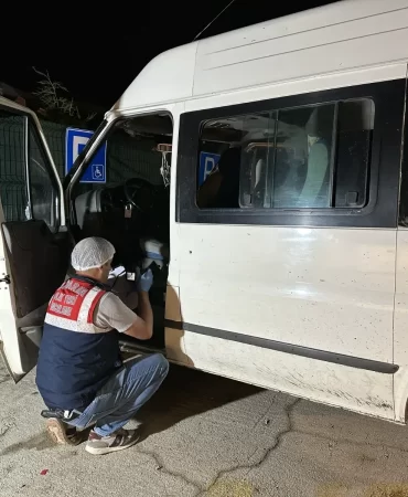 Akyazı'daki saldırıda iki kişiyi yaralayan zanlı gözaltına alındı! 10 SİLAHI ATEŞLEYEN ZANLI TUTUKLANDI
