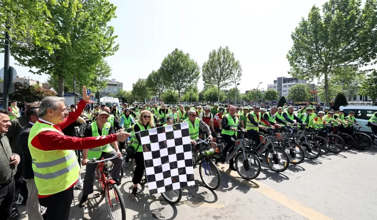 Trafik Haftası’nda farkındalık için pedallar çevrildi 6 Trafik-haftası