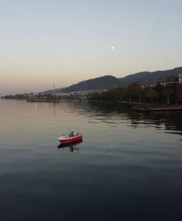 Sapanca Gölü'ndeki Çekilme Vatandaşları Hayrete Düşürdü 5 Sapanca-Golu8217ndeki-Cekilme-Vatandaslari-Hayrete-Dusurdu-featured