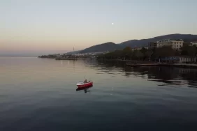 Sapanca-Golu8217ndeki-Cekilme-Vatandaslari-Hayrete-Dusurdu-featured