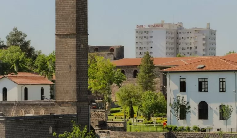 Serdivan-Devlet-Hastanesi039nde-Disiplin-Karari-Bashekim-ve-7-Personel-Hakkinda-Islem-featured
