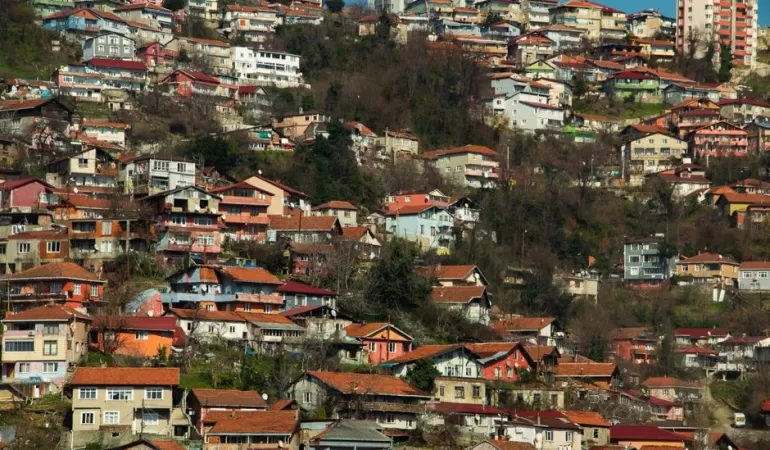 Adapazari8217nda-mahalle-nobeti-Esrarengiz-kisi-araniyor-featured