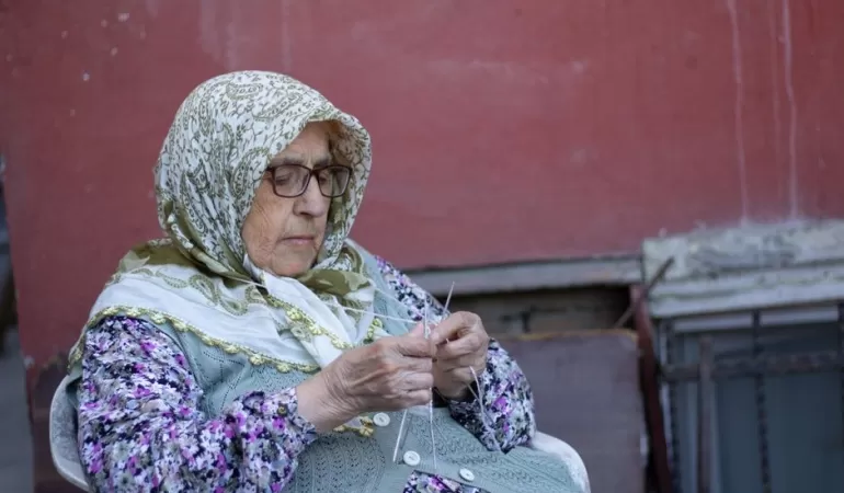 Kadinin-ev-emegi-yeni-teklifle-emeklilikte-degerlendirilecek-featured
