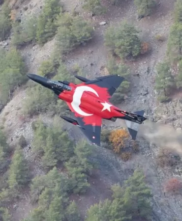 Kirmizi-bultenle-aranan-Serkan-Kurtulus-Turkiye8217ye-getirildi-featured