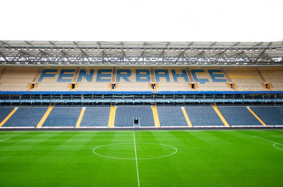 Lukaku-resmen-Fenerbahce8217de-Belcikali-yildiz-imzayi-atti-featured