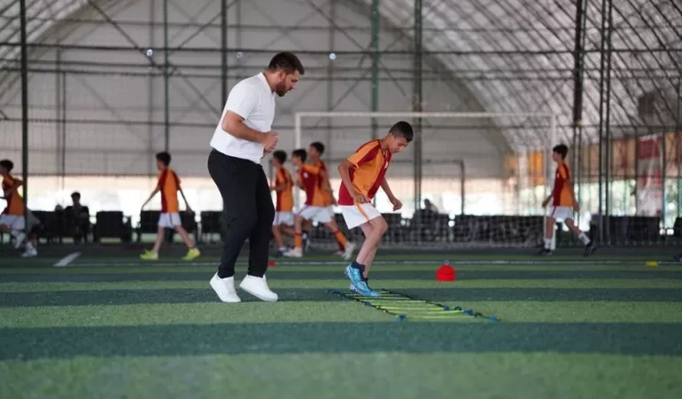 Metehan-Basar-Spor-Salonu8217nda-antrenorluk-kursu-tamamlandi-featured