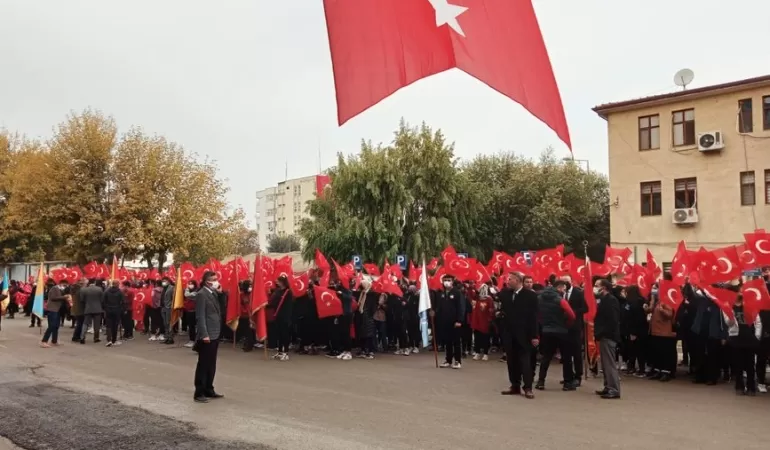 Ozel-Barisin-Onunde-Durmayacagiz-Yasaya-Evet-Diyecegiz-featured