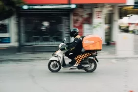 Serdivan8217da-Kurye-Motosikleti-Calindi-O-Anlar-Kamerada-featured