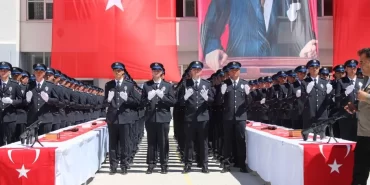 Şevki Akdemir’e Son Veda: Emekli Baş Polis’un Cenazesi Sakarya’da 7 Sevki-Akdemire-Son-Veda-Emekli-Bas-Polisun-Cenazesi-Sakaryada-featured