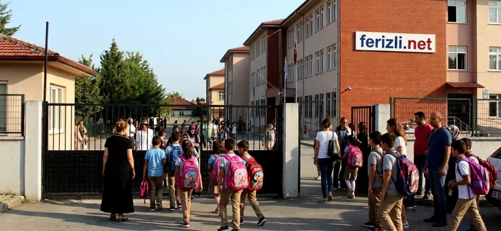 Ferizli’de Okullar Açıldı