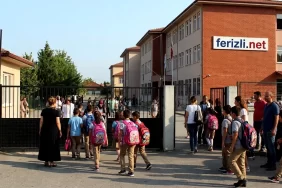 Ferizli’de Okullar Açıldı İkili Eğitim Tartışması Başladı 2 Ferizli’de Okullar Açıldı