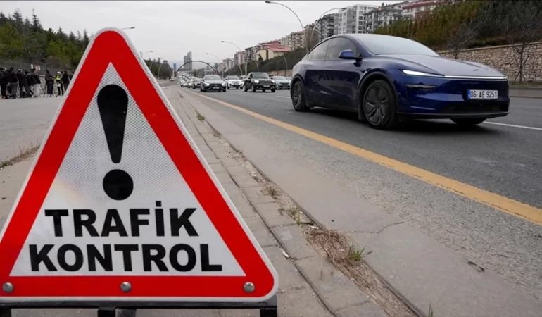 Cumhurbaşkanlığı Yıllık Programı’nda Karar Çıktı: 2027’de Trafik Denetimleri Artıyor!